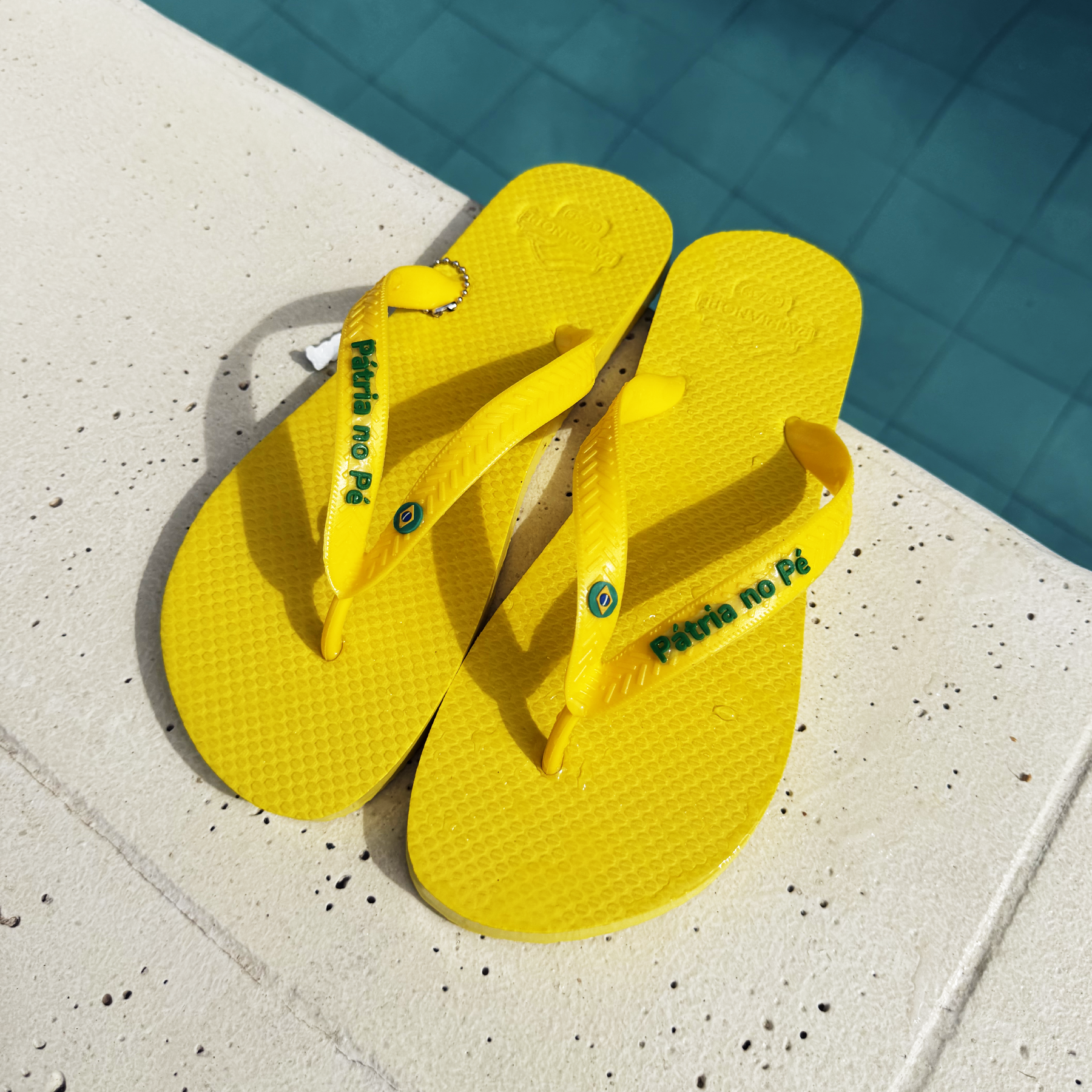Chinelo: Canário - Premium
