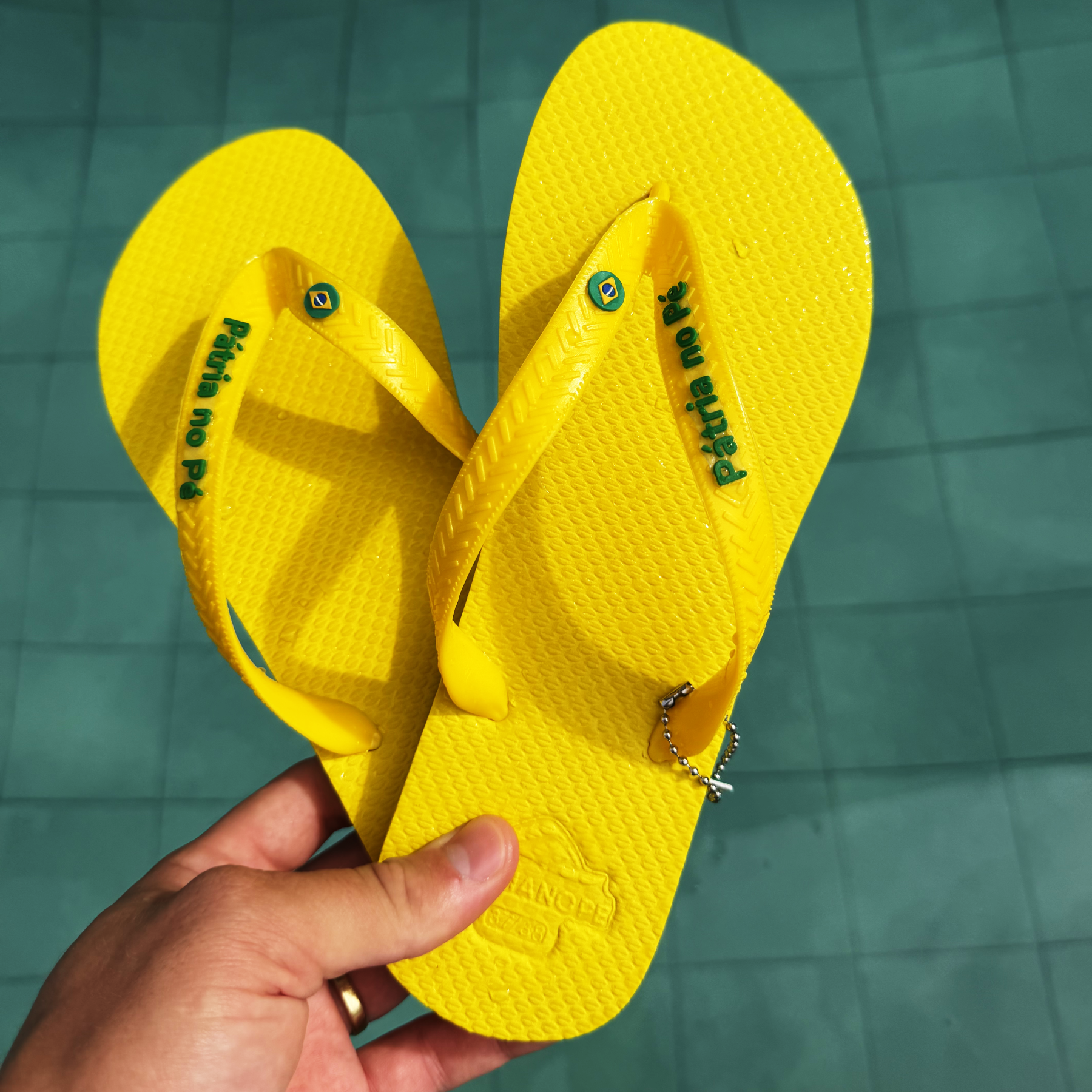 Chinelo: Canário - Premium